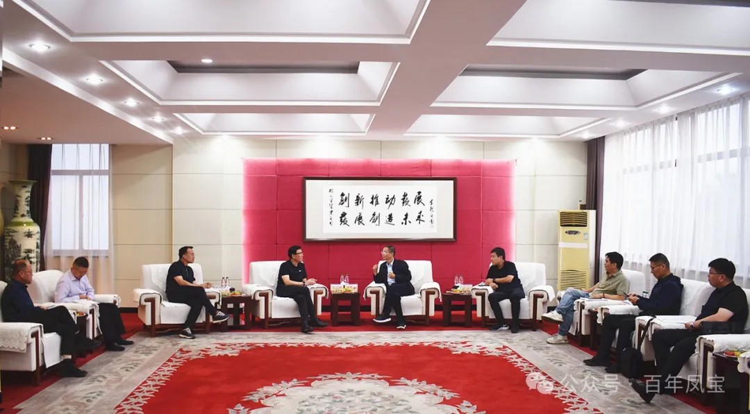 山东日照港集团董事长张江南一行到jiuyou(中国)官方网站走访调研